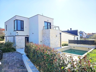 Vila Green s bazenom:
